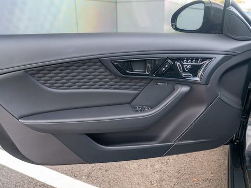 Used 2023 Jaguar F-TYPE R image 10