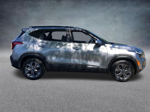 Used 2024 Kia Seltos S AWD/4WD image 14