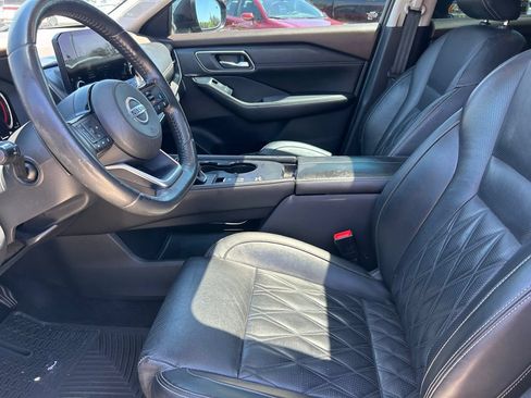 Used 2021 Nissan Rogue Platinum FWD image 11