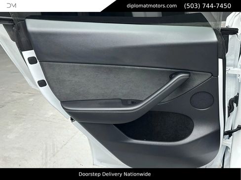 Used 2023 Tesla Model Y Long Range image 24