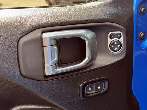 Used 2024 Jeep Wrangler Unlimited Sport AWD/4WD image 19