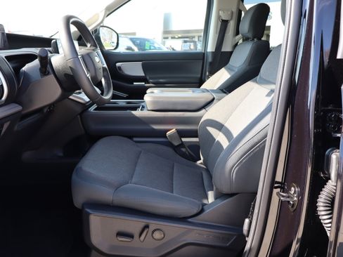 Used 2025 Ford Expedition Max Active image 11