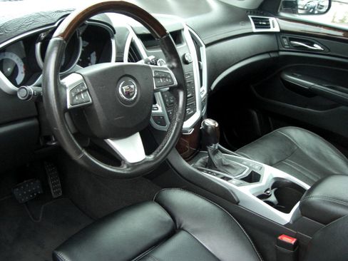 Used 2012 Cadillac SRX Luxury image 7