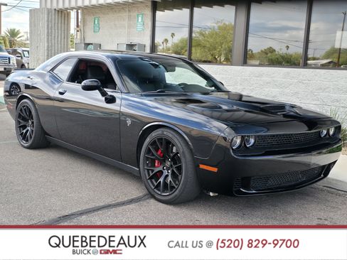 Used 2016 Dodge Challenger SRT Hellcat image 1