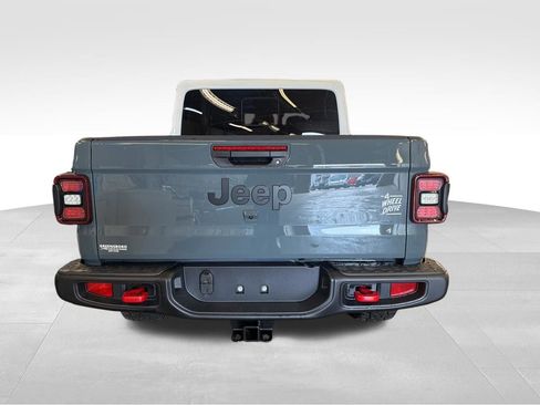 New 2026 Jeep Gladiator Rubicon w/ Whitecap Package AWD/4WD image 4