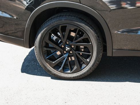 Used 2024 Mitsubishi Outlander SE Black Edition AWD/4WD image 4