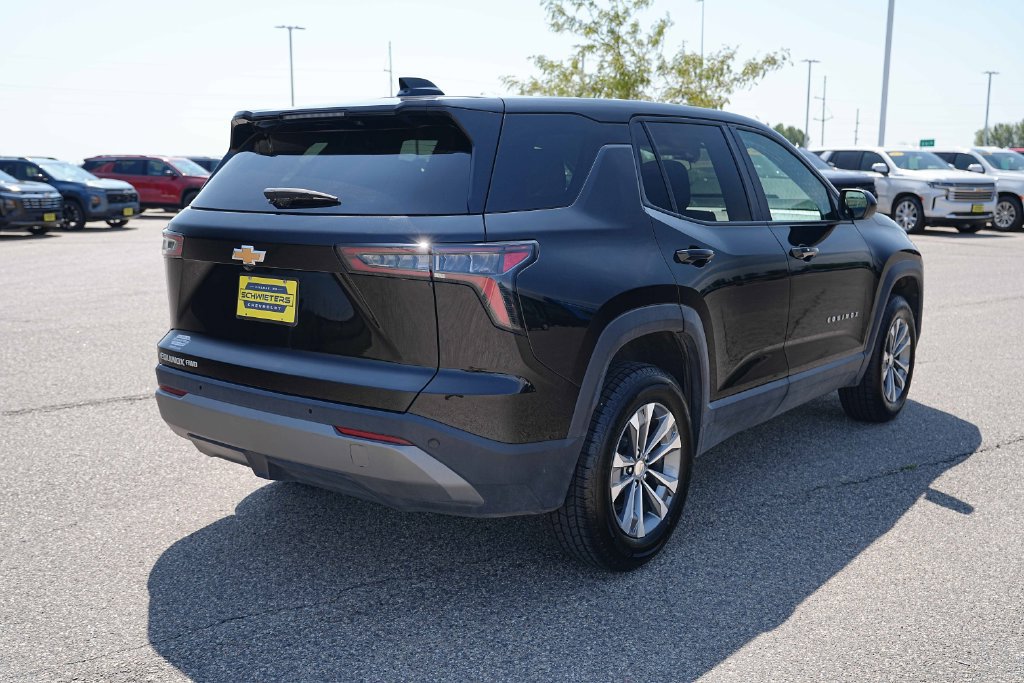 Used 2026 Chevrolet Equinox LT AWD/4WD image 7