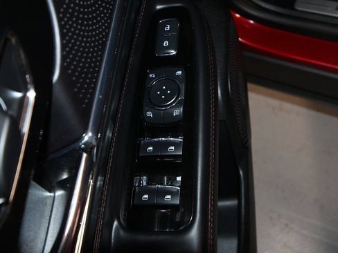 Used 2025 Lincoln Corsair Grand Touring w/ Towing Package AWD/4WD image 6