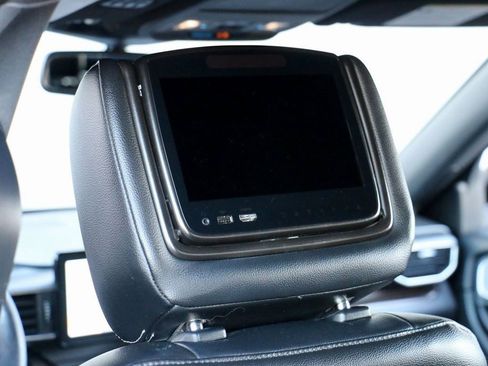 Used 2020 Ford Explorer Limited w/ Class III Trailer Tow Package image 23