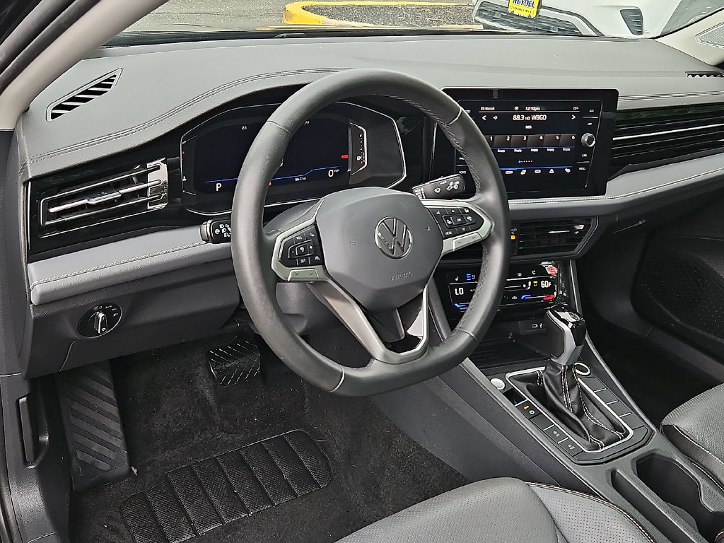 Certified 2026 Volkswagen Jetta SEL FWD image 26