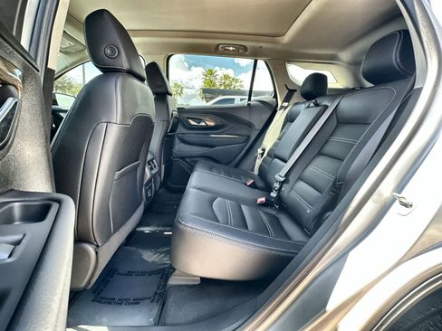 Used 2022 GMC Terrain Denali w/ Denali Premium Package image 4