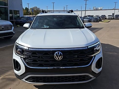 New 2026 Volkswagen Atlas Cross Sport SE AWD/4WD image 2