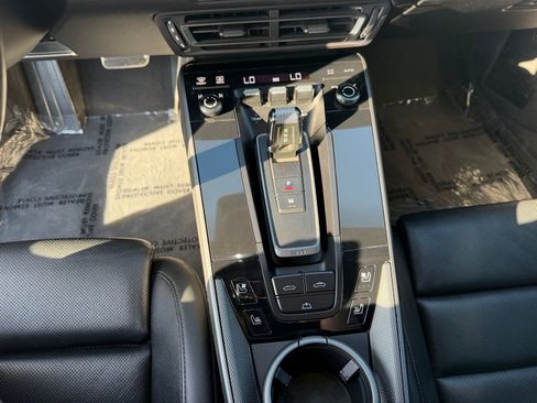 Used 2023 Porsche 911 Carrera image 16