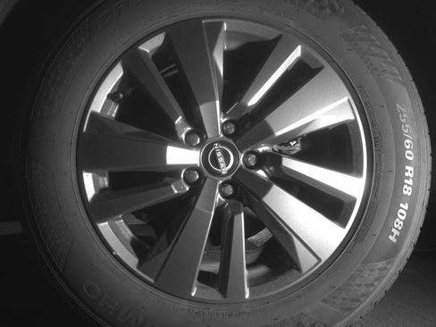 Used 2025 Nissan Pathfinder SV image 14