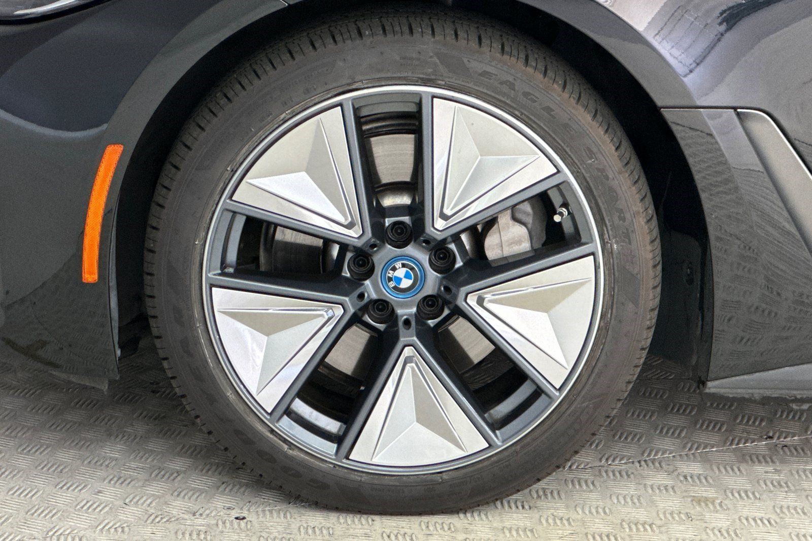 Used 2023 BMW i4 eDrive35 RWD image 12