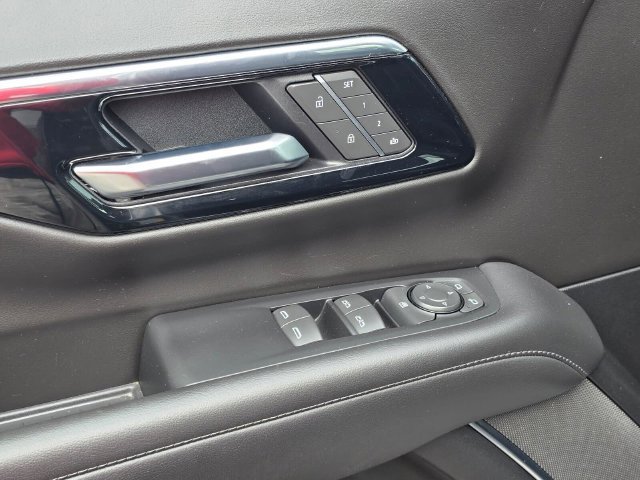 Used 2025 Chevrolet Tahoe Z71 AWD/4WD image 27
