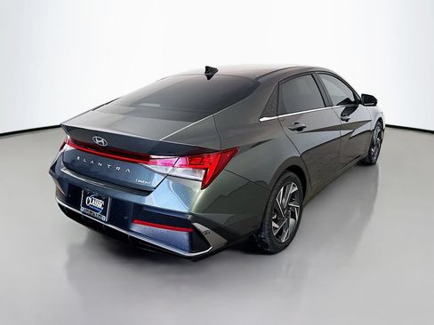 Used 2024 Hyundai Elantra Limited FWD image 7
