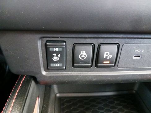 Used 2023 Nissan Frontier PRO-4X w/ Pro-4X Premium Package AWD/4WD image 12