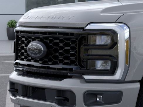 New 2026 Ford F250 Lariat w/ Black Appearance Package AWD/4WD image 57