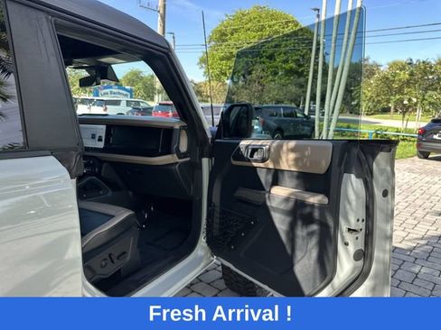 Used 2023 Ford Bronco Wildtrak AWD/4WD image 23