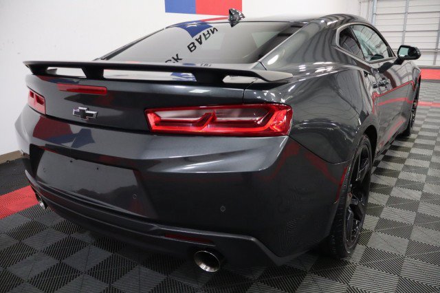 Used 2018 Chevrolet Camaro SS RWD image 18