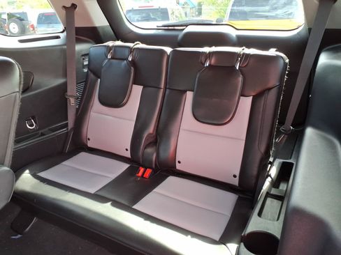 Used 2023 Ford Explorer XLT w/ Equipment Group 202A RWD image 16