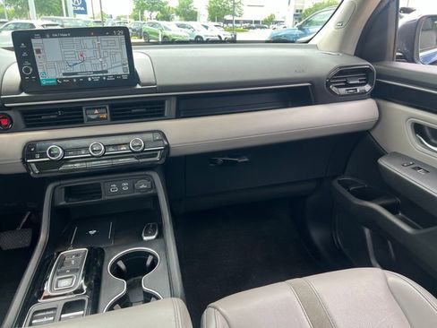 Used 2024 Honda Pilot Touring image 26