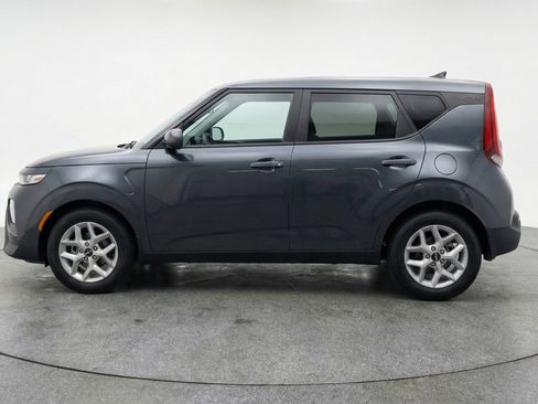 Used 2025 Kia Soul LX w/ LX Technology Package image 5
