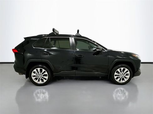 Used 2024 Toyota RAV4 XLE Premium image 8