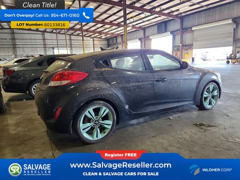 Used 2012 Hyundai Veloster w/ Style Pkg FWD image 4