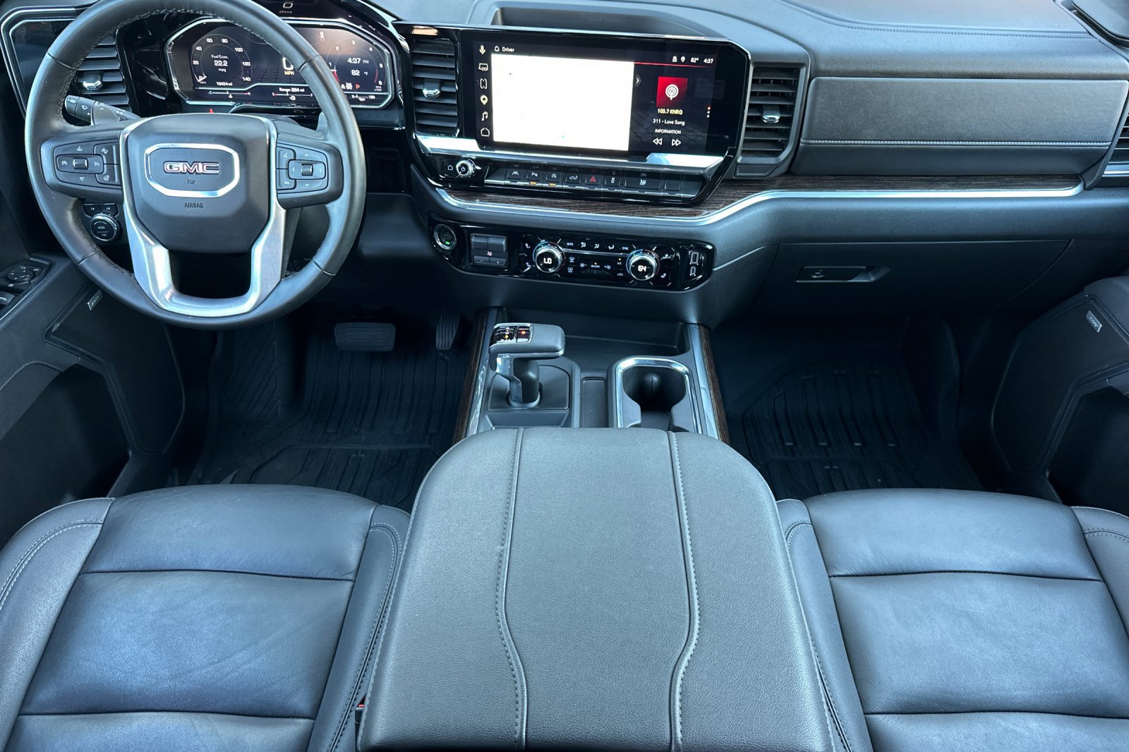 Used 2025 GMC Sierra 1500 Elevation w/ Elevation Premium Package AWD/4WD image 14