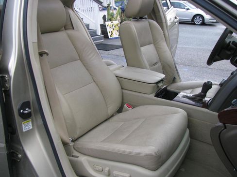 Used 2009 Acura RL w/ Technology Package AWD/4WD image 14