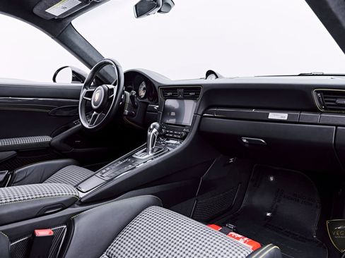 Used 2019 Porsche 911 GT3 RS RWD image 55
