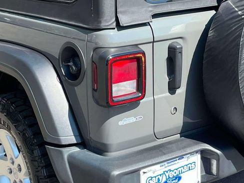 Used 2020 Jeep Wrangler Sport AWD/4WD image 10