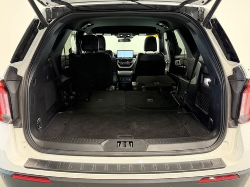Used 2025 Ford Explorer ST-Line AWD/4WD image 26