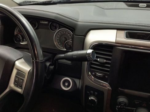 Used 2018 RAM 2500 Laramie w/ Convenience Group image 20