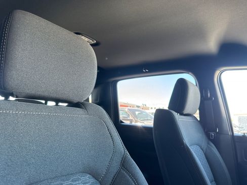 New 2026 RAM 1500 Express AWD/4WD image 15