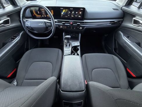 Used 2026 Kia Sportage LX FWD image 9