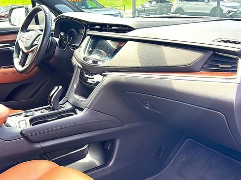 Used 2022 Cadillac XT5 Premium Luxury image 23