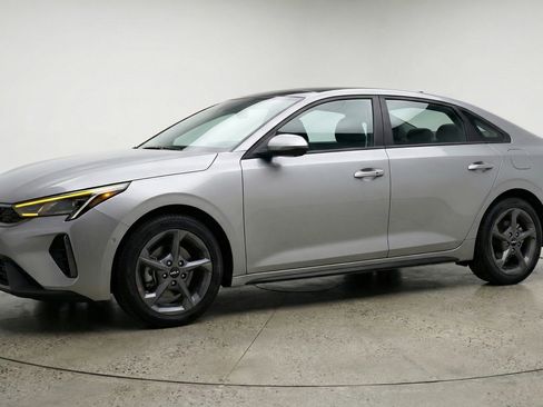 Used 2025 Kia K4 LXS image 3