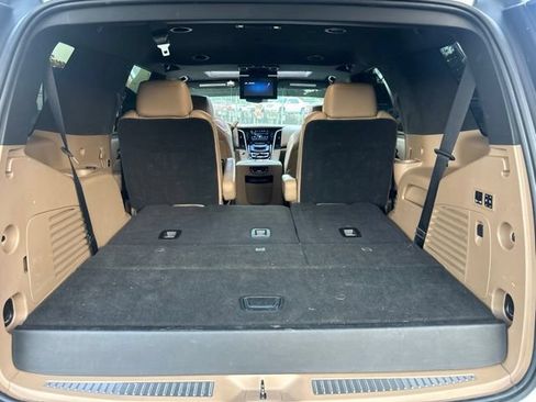 Used 2020 Cadillac Escalade Platinum AWD/4WD image 23