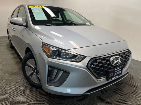 Used 2020 Hyundai Ioniq SE FWD image 1