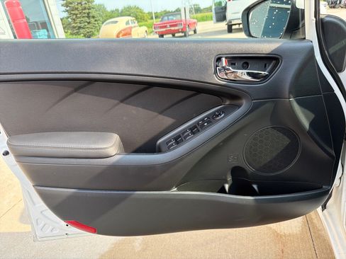 Used 2016 Kia Forte LX FWD image 10