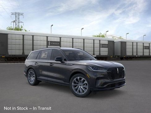 New 2026 Lincoln Aviator Premiere image 7