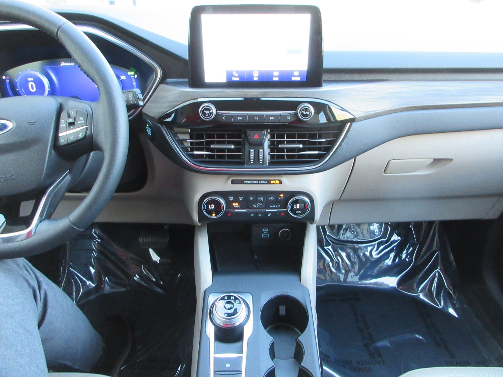 Used 2020 Ford Escape Titanium FWD image 39