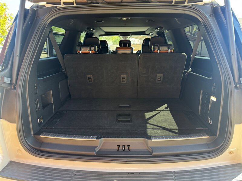 Used 2021 Lincoln Navigator L Reserve AWD/4WD image 18