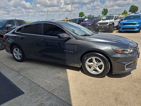 Used 2017 Chevrolet Malibu LS w/ LPO, Convenience Package 1 FWD image 12
