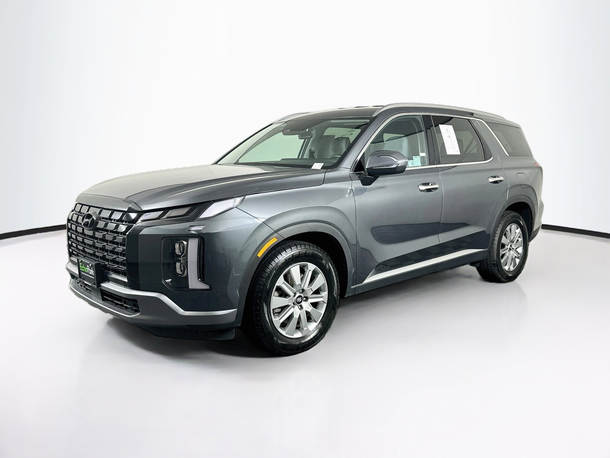 Used 2025 Hyundai Palisade SEL FWD image 3