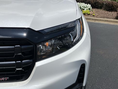 Certified 2025 Honda Ridgeline Sport image 5