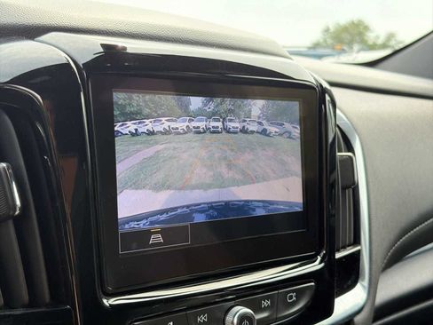 Used 2023 Chevrolet Traverse LT AWD/4WD image 23